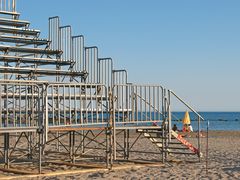 Vorbereitungen zum Beach Volleyball Festival (2) / Preparazioni per il Beach Volleyball Festival