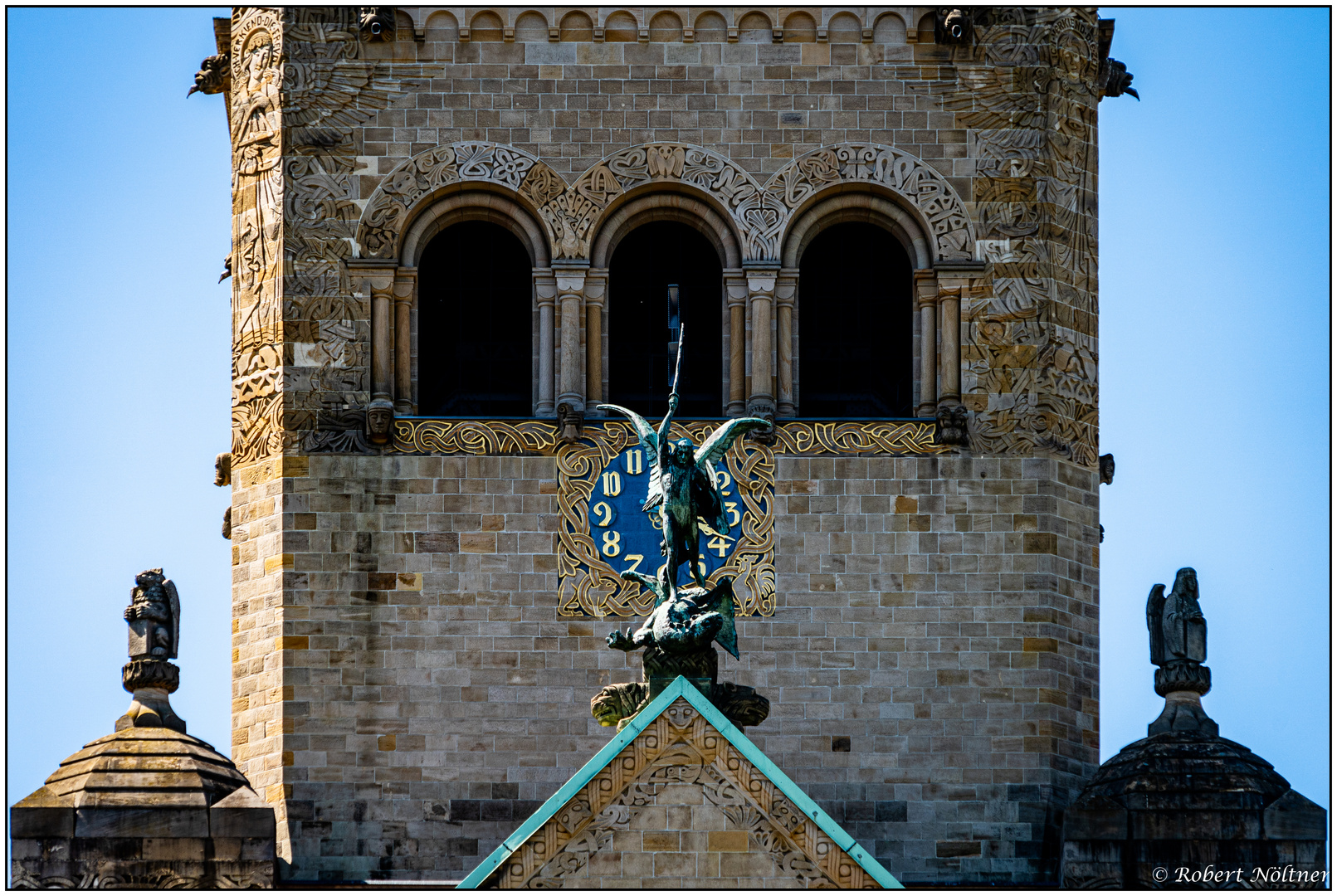 Vorderansicht Pauluskirche (Detail)