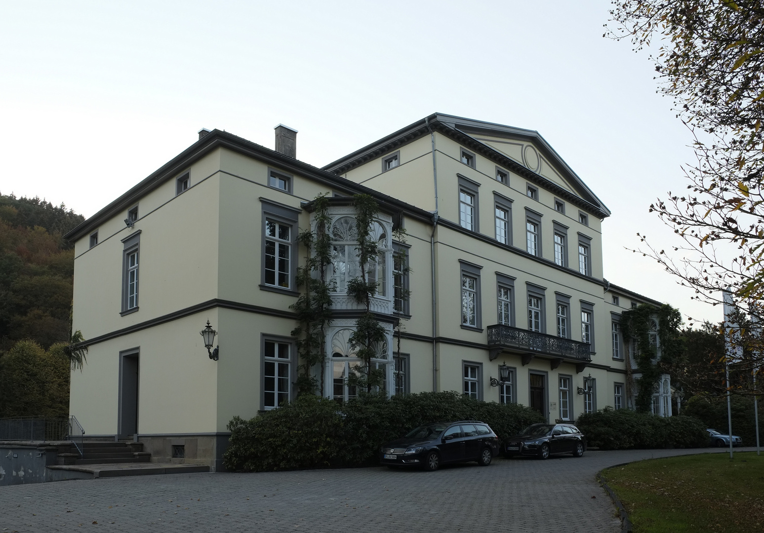 Vorderansicht - Villa Engels (Braunswerth)