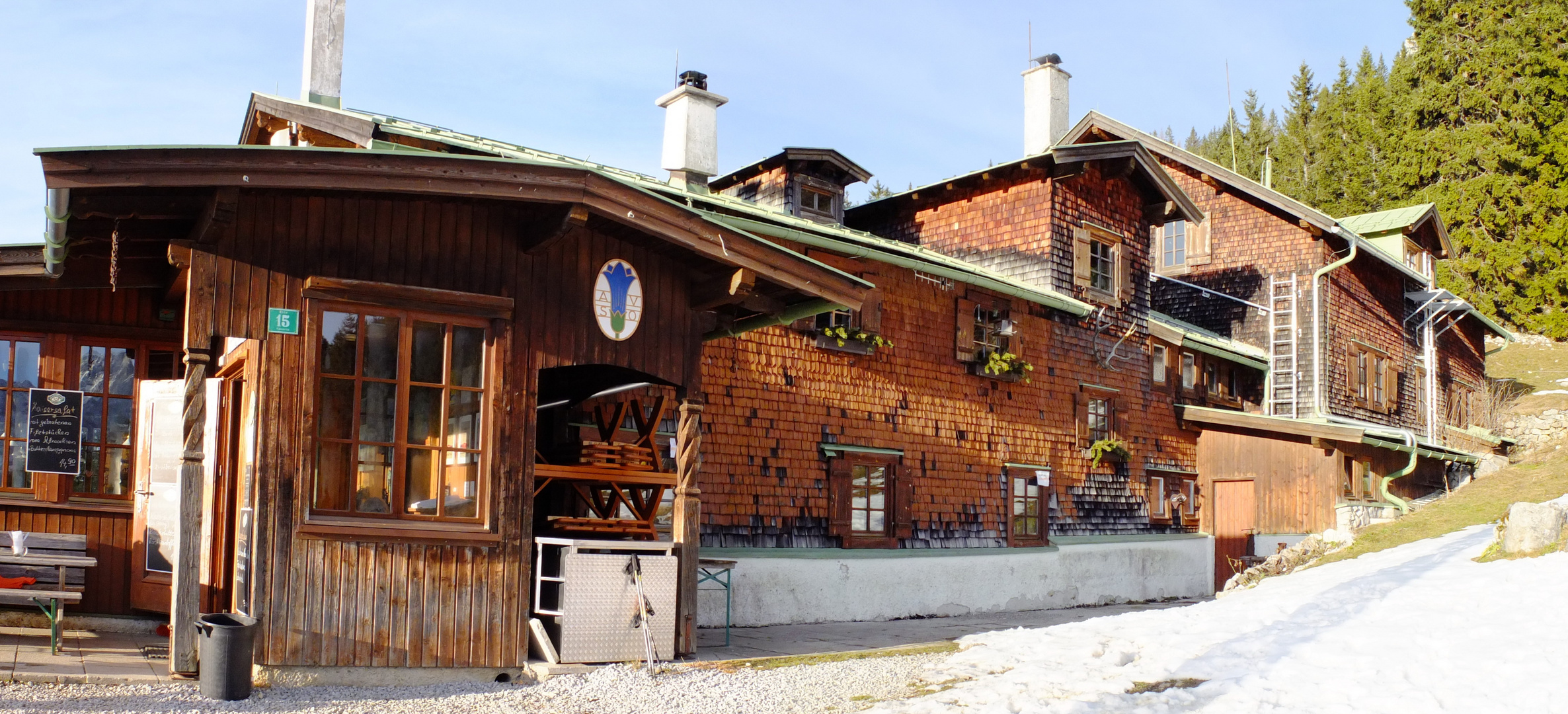 Vorderkaiserfeldenhütte 1388m