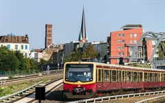 VORFELD OSTKREUZ. BLICK NACH OSTEN