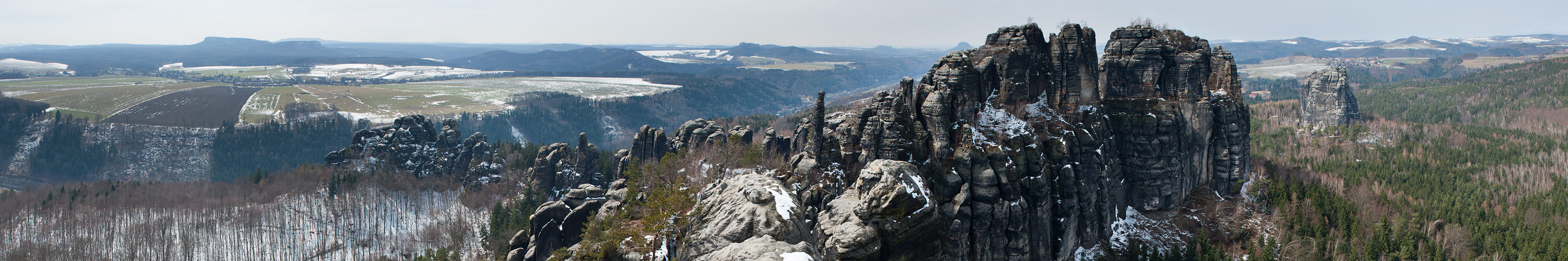 Vorfrühlingshaftes Schrammsteinpano