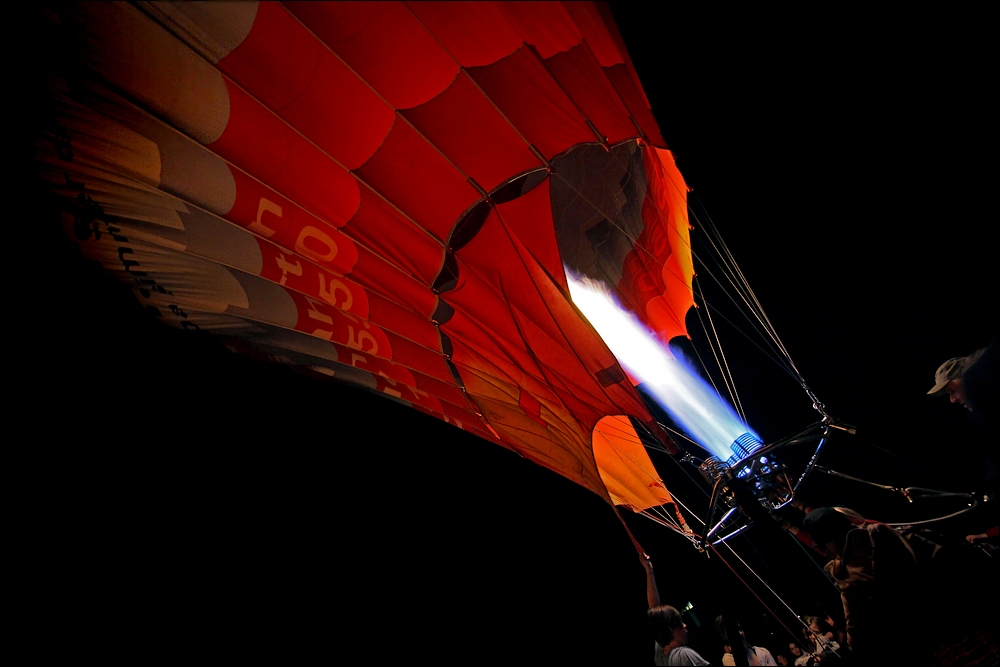 Vorglühen beim Bonner Ballonfestival in der Rheinaue