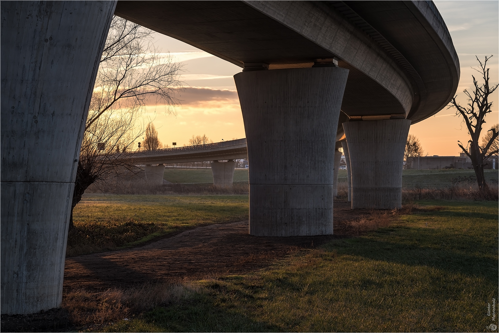 Vorlandbrücke