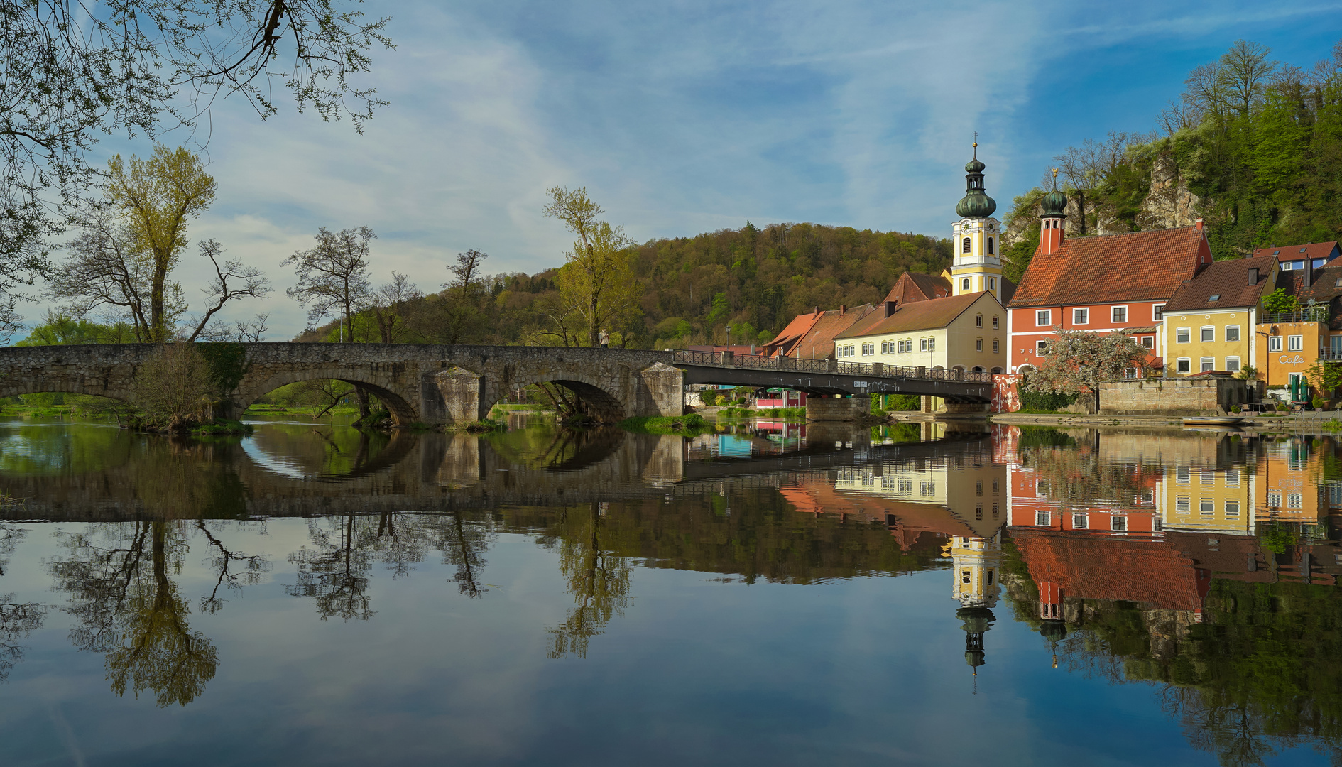 Vormittags ist der Himmel noch blau…