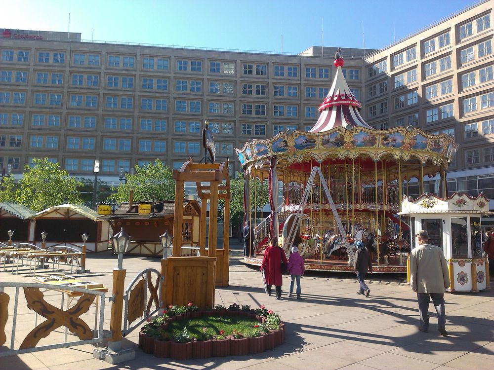 Vorostern auf dem Alexanderplatz