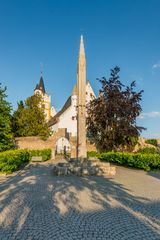 Vorplatz Burgkirche Ingelheim 90