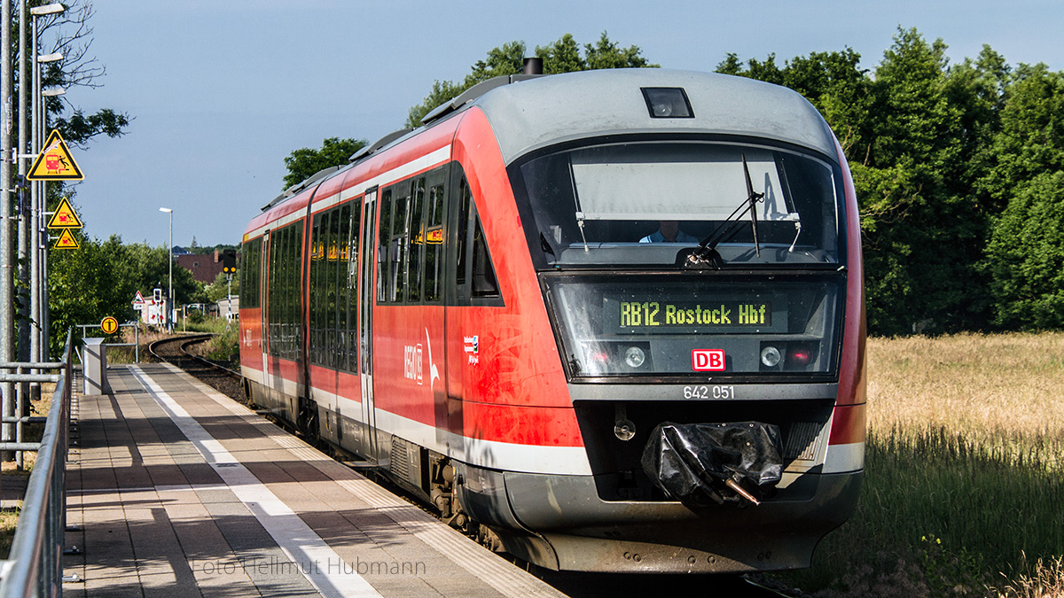 VORSICHT AN DER BAHNSTEIGKANTE