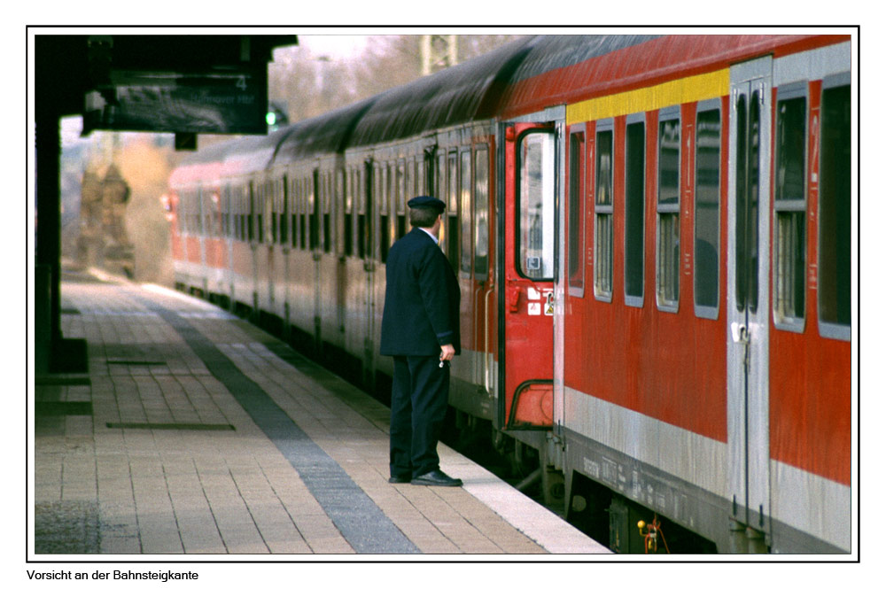 Vorsicht an der Bahnsteigkante