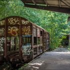 * Vorsicht an der Bahnsteigkante *