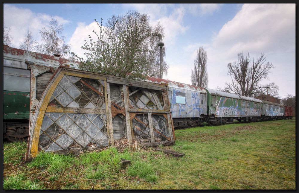 ...Vorsicht an der Bahnsteigkante...