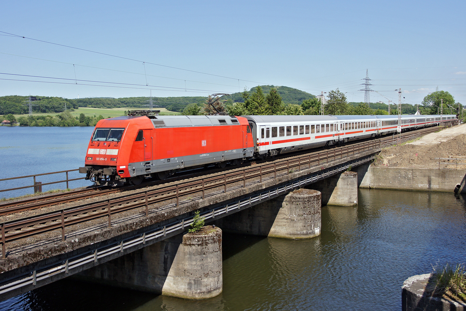 Vorsicht auf der Brücke I