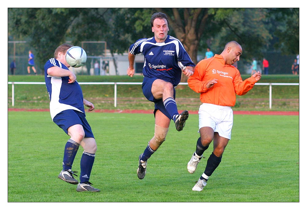 Vorsicht! BALL!