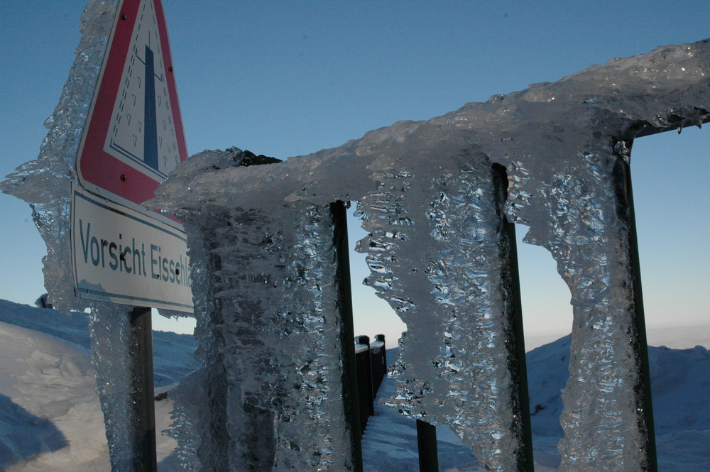 Vorsicht Eisschlag