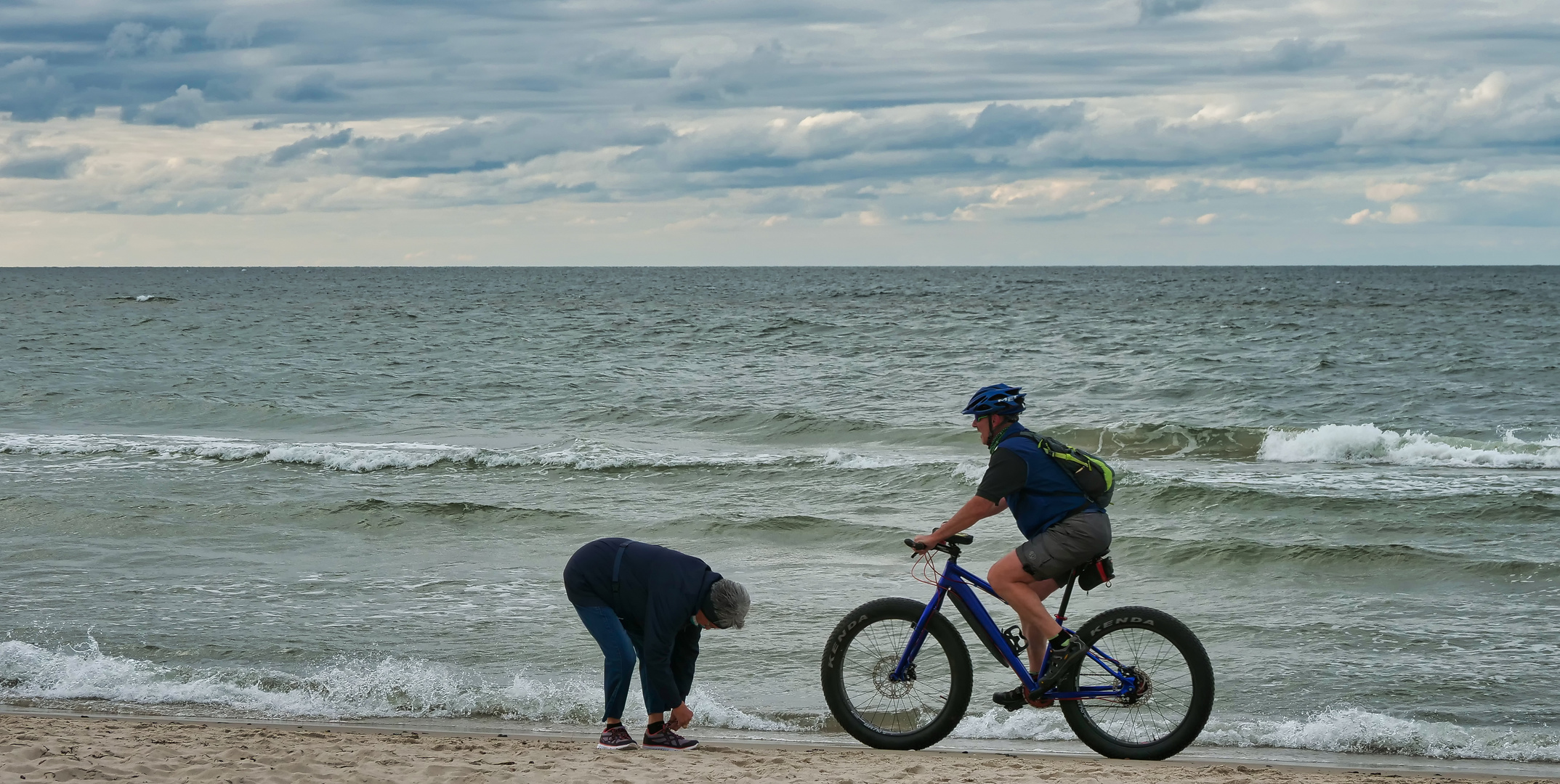 Vorsicht - Radfahrer am Strand