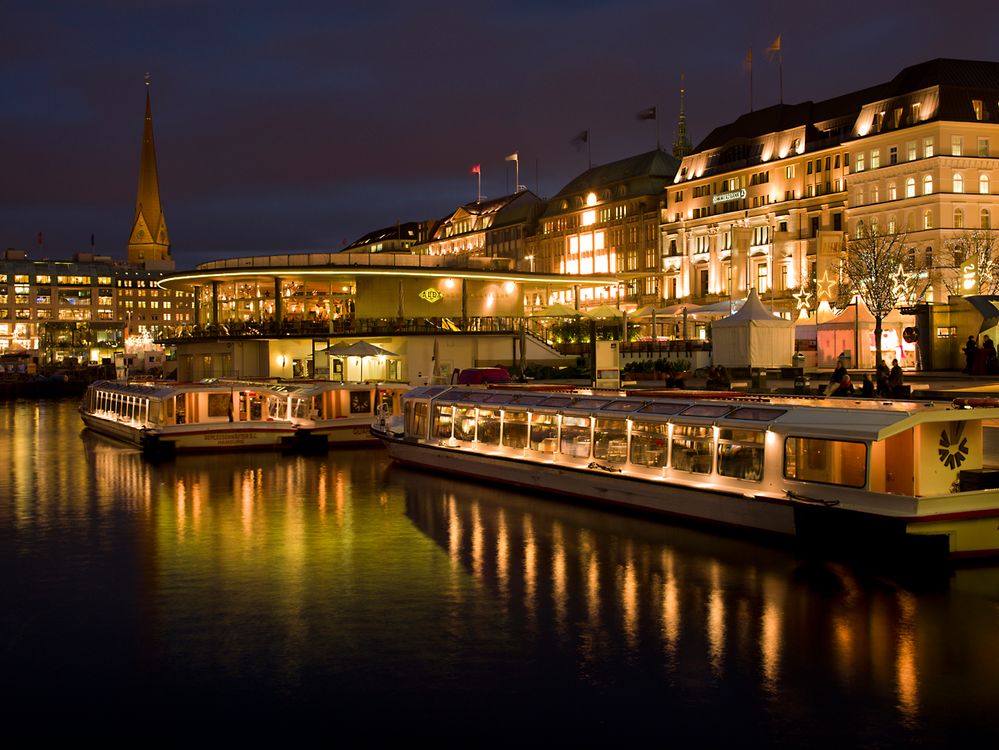 Vorweihnacht an der Alster