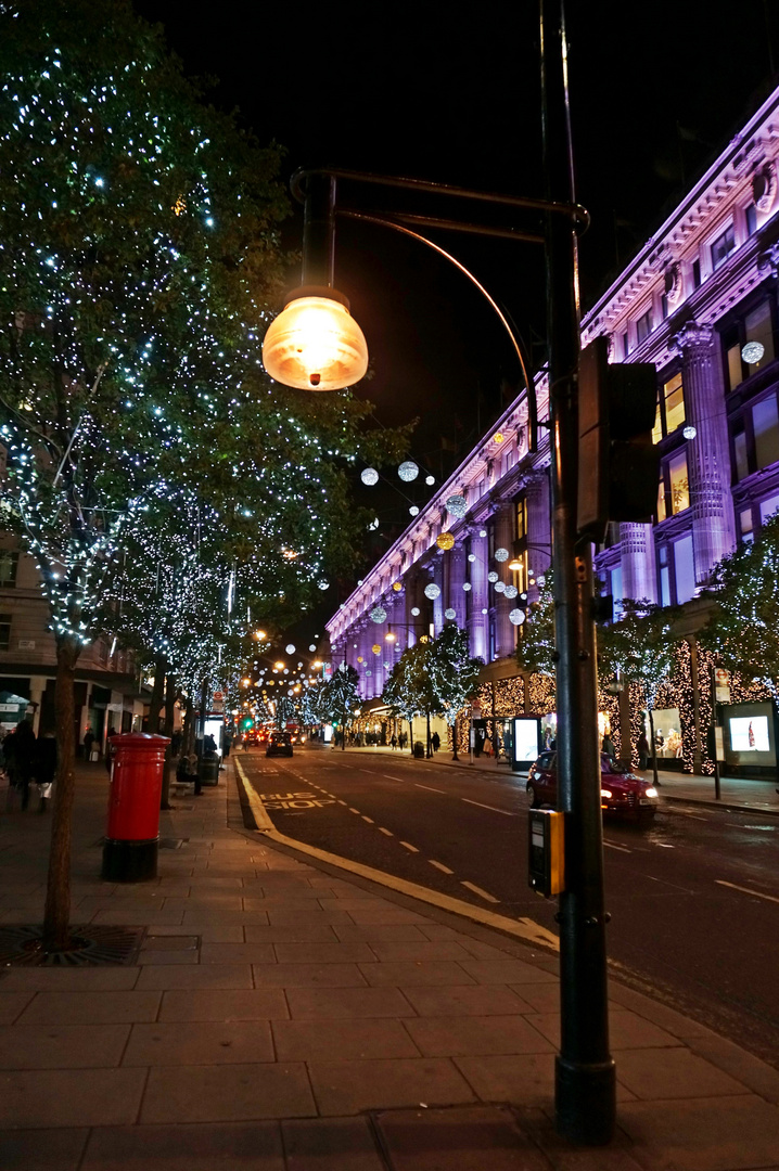 Vorweihnachtszeit in der Oxford Street