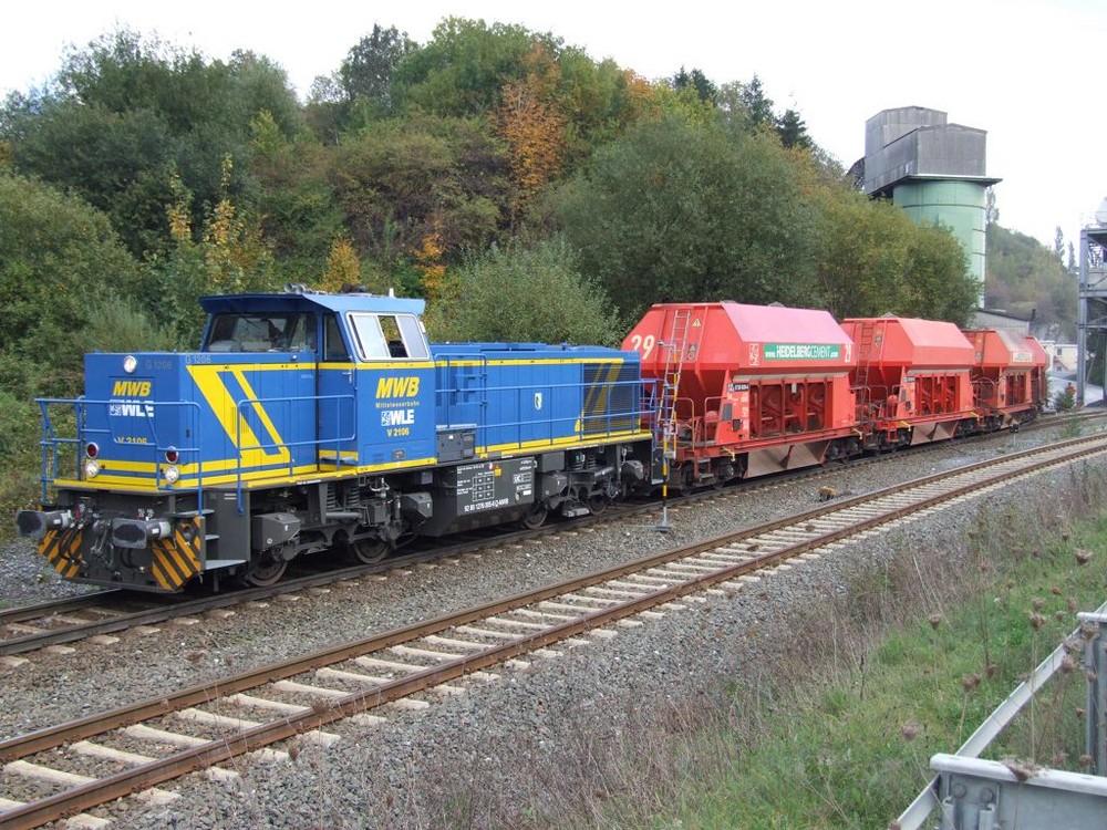 Vossloh Lok mit einem Steinzug..........in Warstein !