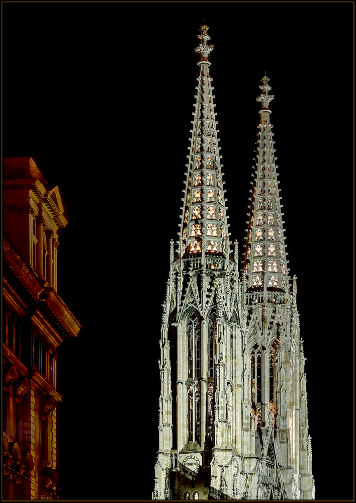 Votivkirche bei Nacht