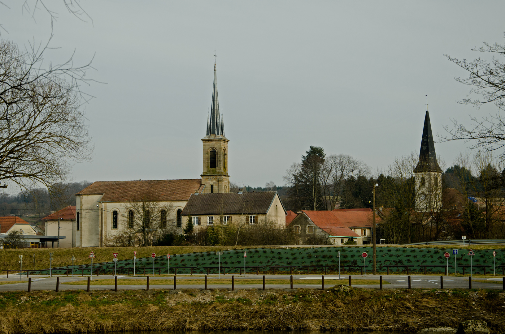 Voujeaucourt: l'autre village aux deux églises