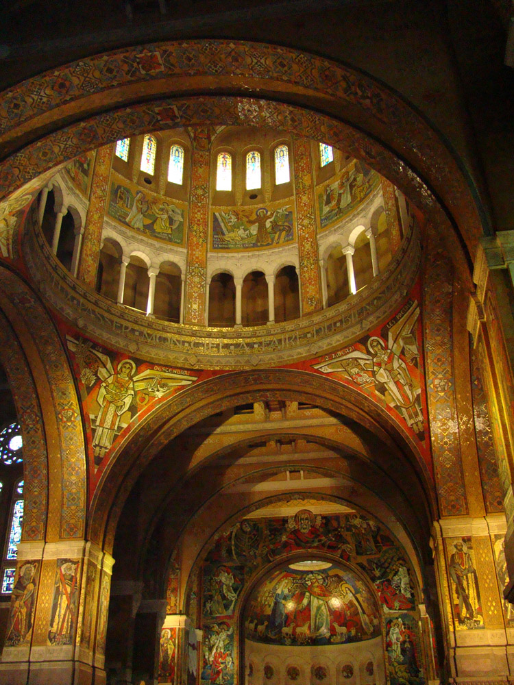 Voute de la basilique de Lisieux