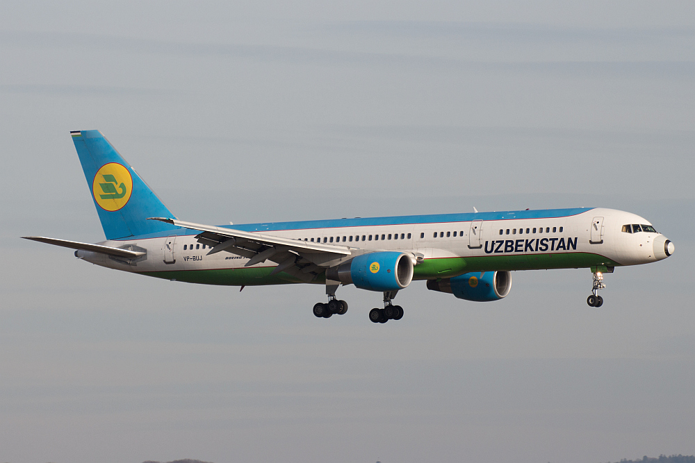 VP-BUJ - Boeing 757-231 - Uzbekistan Airways