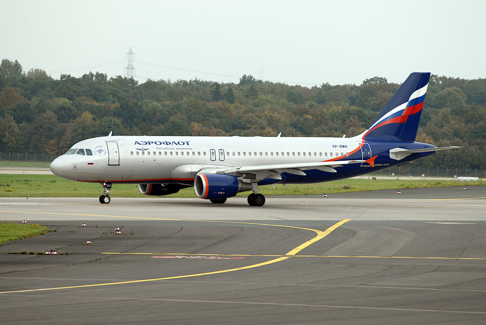 [VP-BWH] Ready for Take-Off [A320-214]