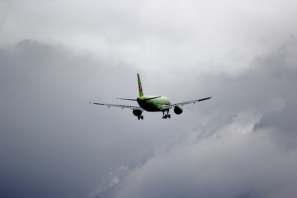 VQ-BDE - A 320 -  im Anflug auf LOWI - Airport Innsbruck - am 01.03.2015