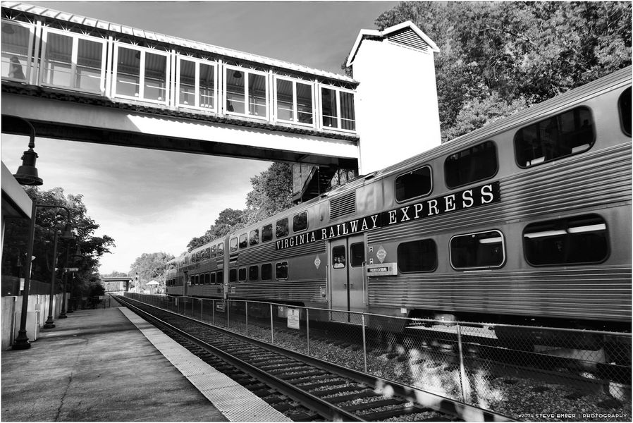 VRE at Franconia-Springfield