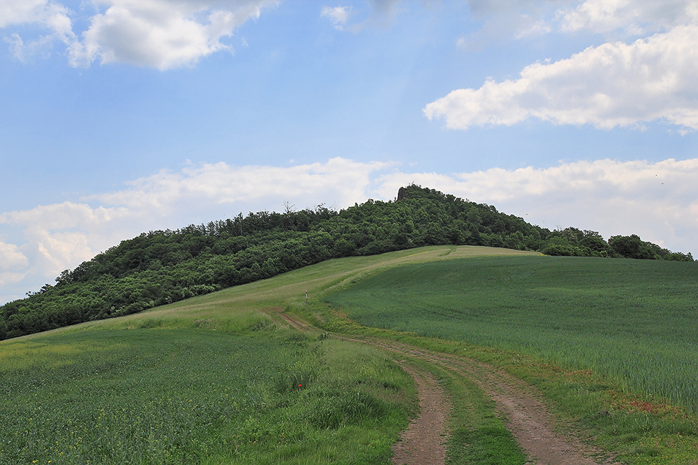 Vrsetin mit markannter Abruchkannte am Gipfel