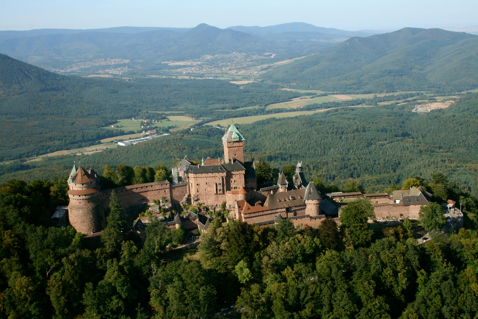 Vue aérienne château du haut koegnisbourg