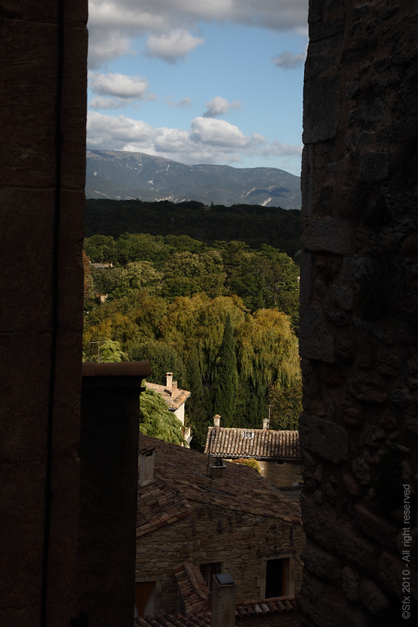 ...Vue de Grignan (Drôme Provençale)...