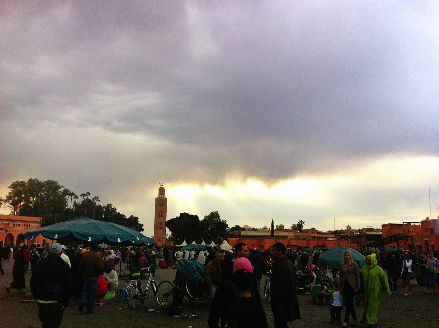 Vue de la place Jamaa El Fena à Marrakech