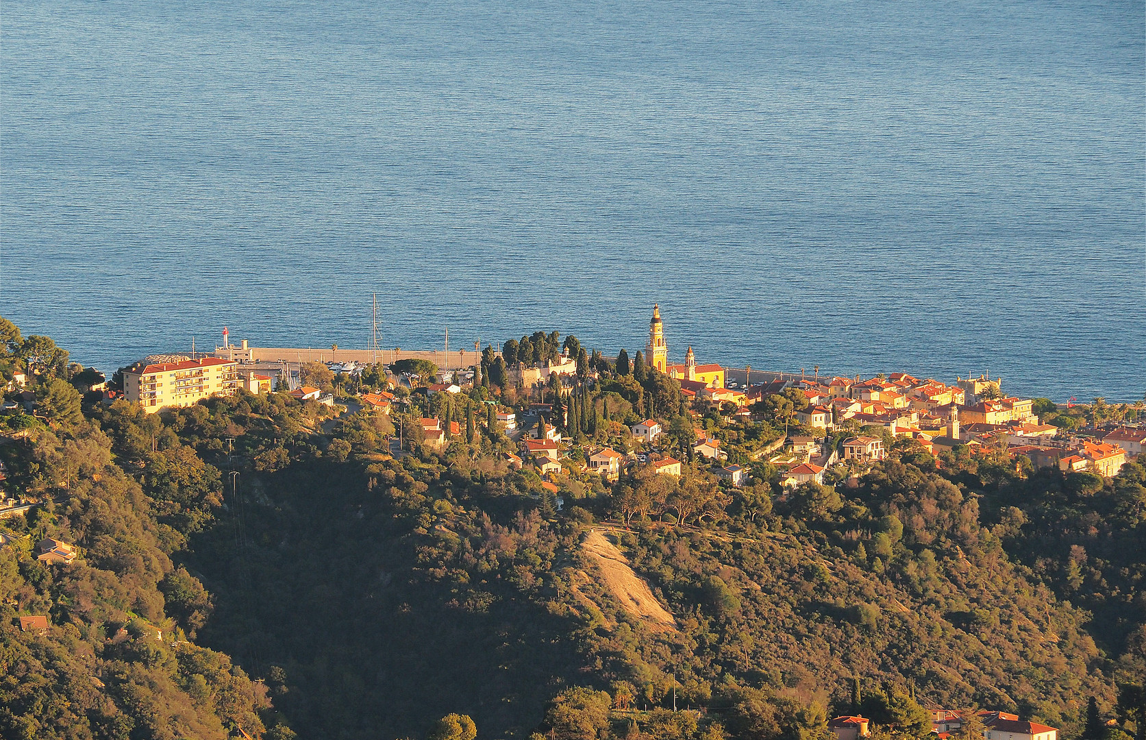 Vue de Menton depuis Sainte-Agnès 