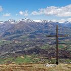 Vue depuis la " croix de Tournel " (1800m ) la vallée du Drac ( Hautes-Alpes )