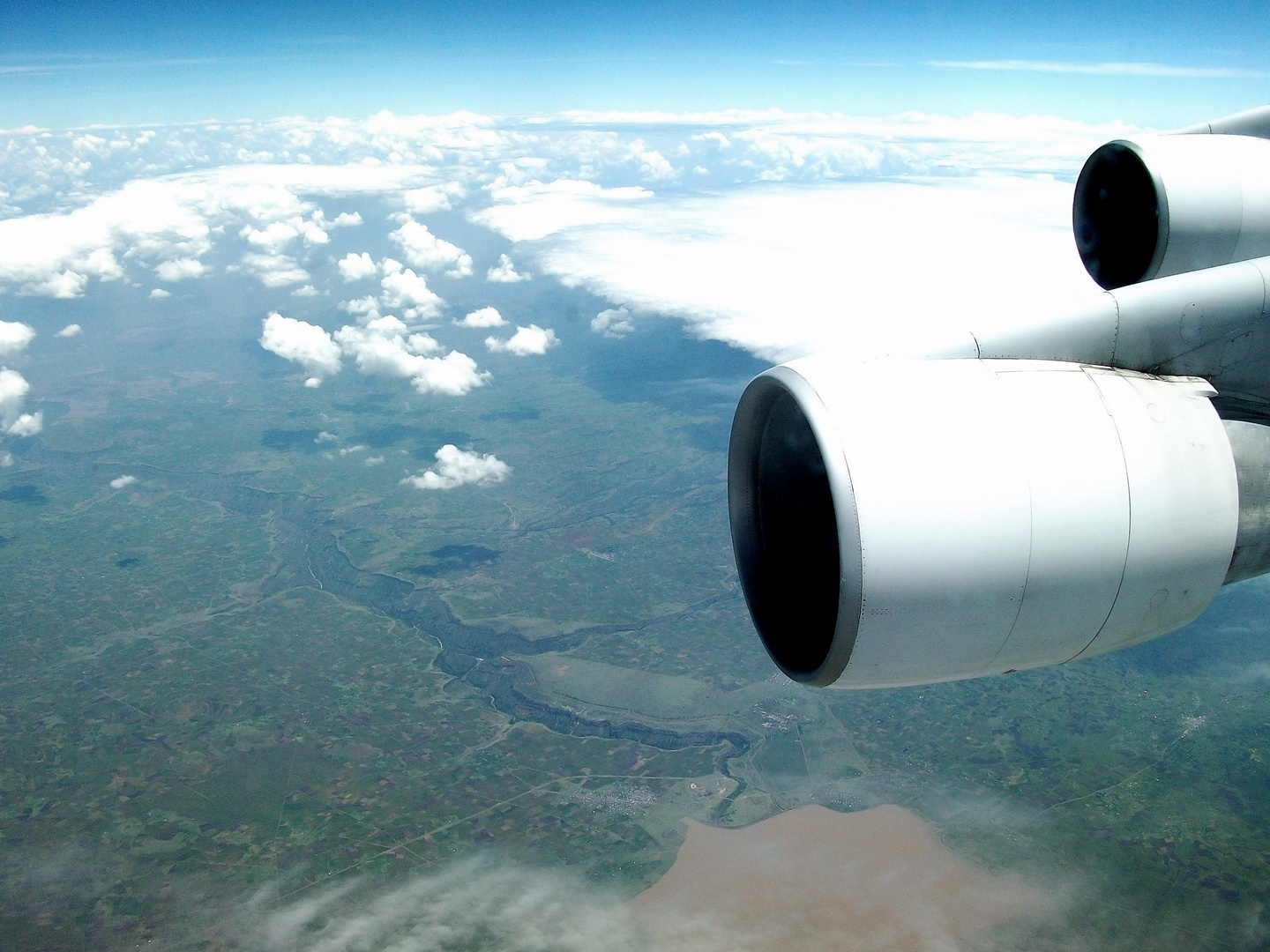 Vue du Ciel ... La Terre !!!