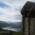 vue du haut des demoiselles coiffées sur le lac de serres ponçon