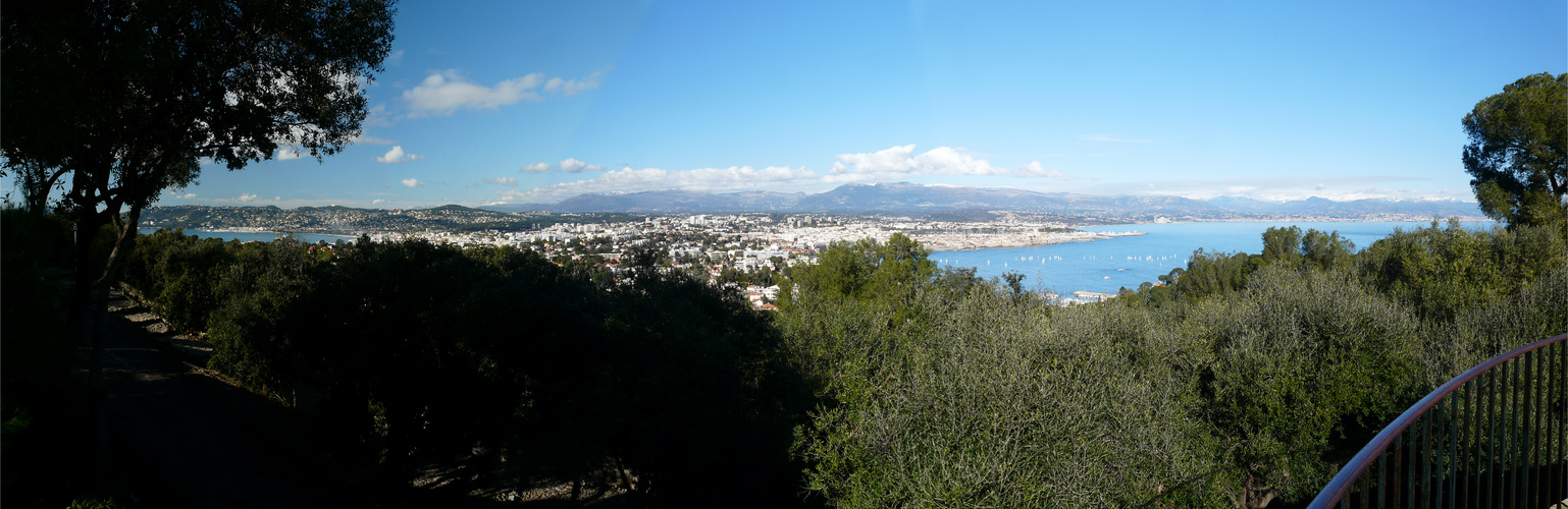 vue du phare le cap d'Antibes (06)