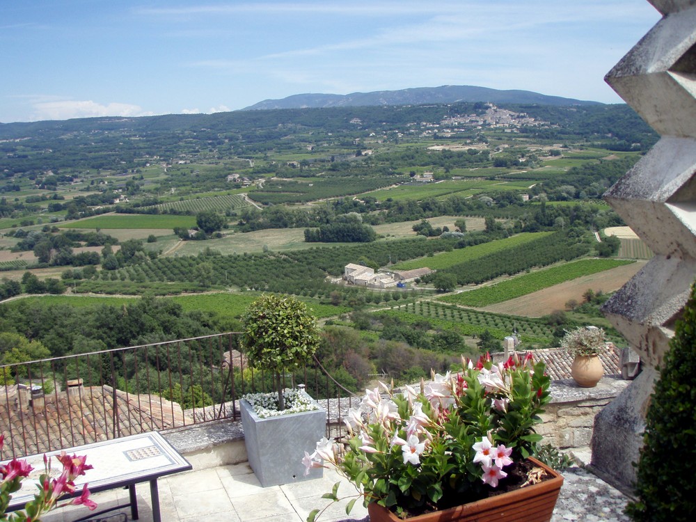 Vue d'un balcon de LACOSTE