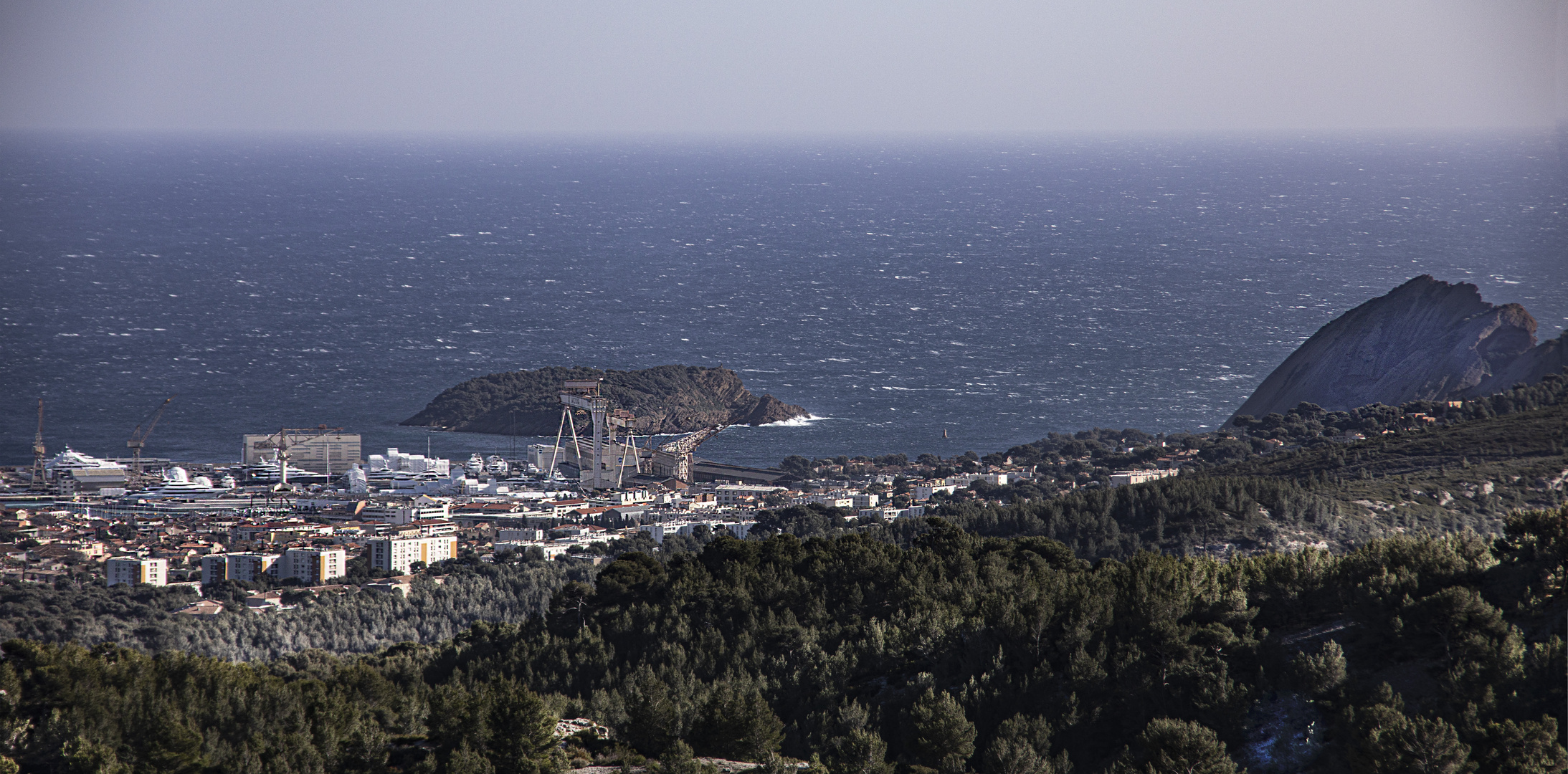 Vue en plongée sur  La Ciotat