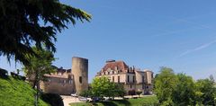 Vue générale du Château de Duras (Lot-et-Garonne)