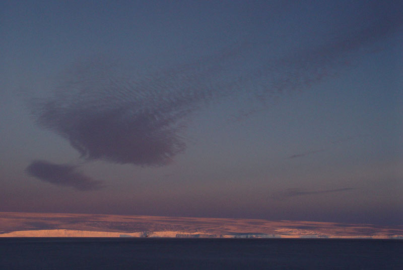 vue panoramique sur le continent Antarctique