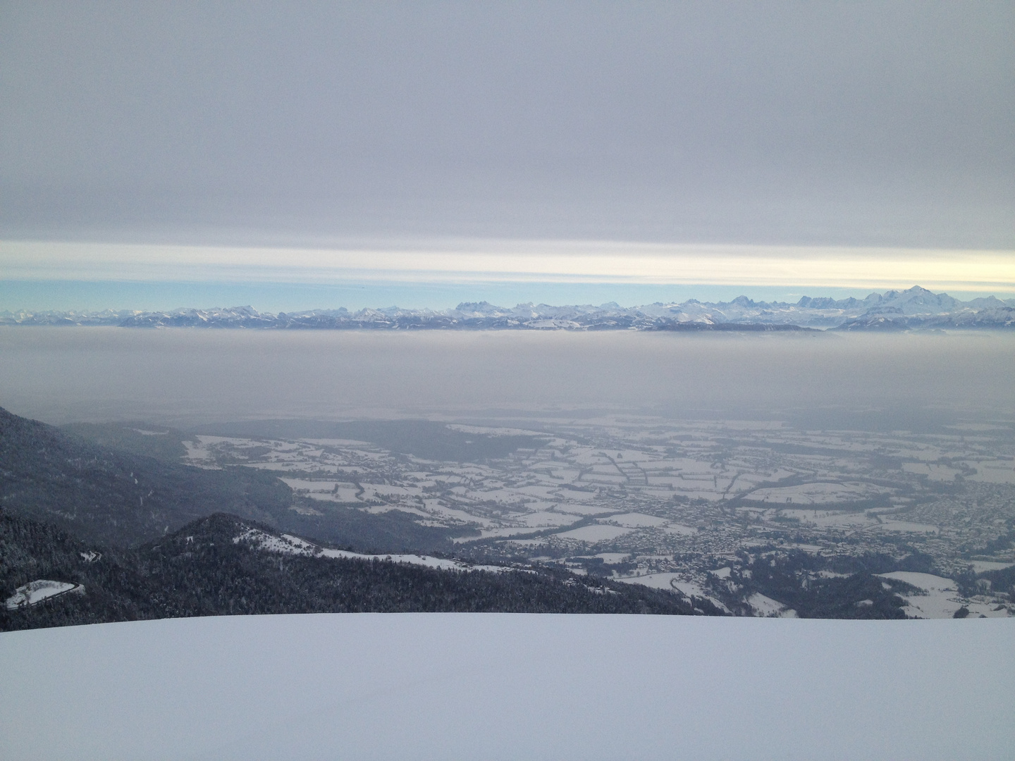 Vue sur le bassin lémanique depuis le Col de la Faucile