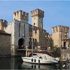 Vue sur le Château des Scaligeri à Sirmione