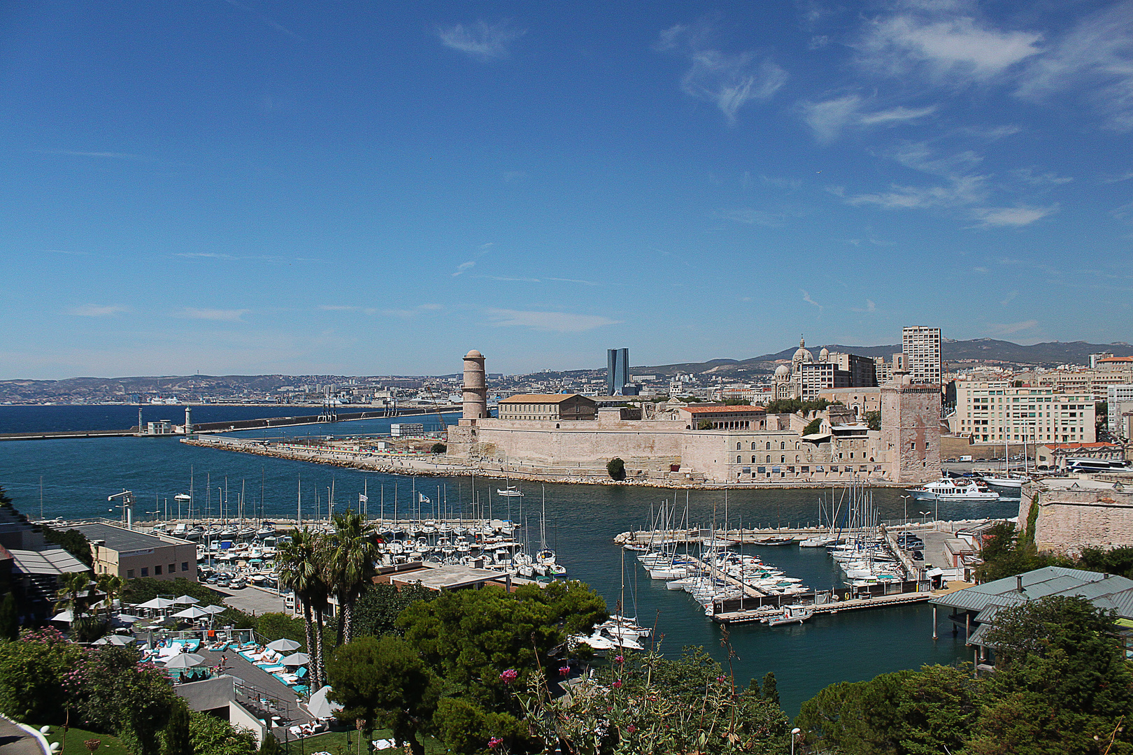 Vue sur le fort de saint jean a Marseille