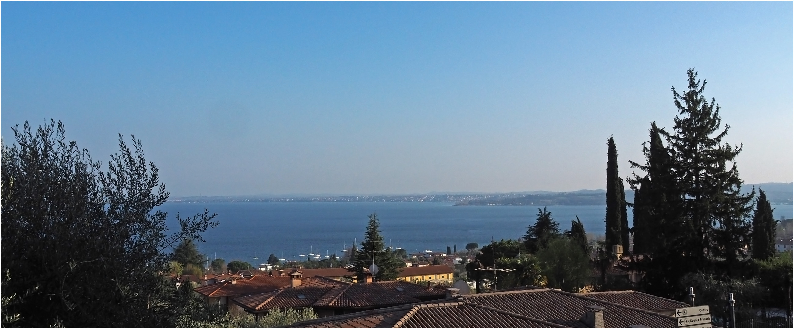 Vue sur le lac à partir du Château de Moniga del Garda