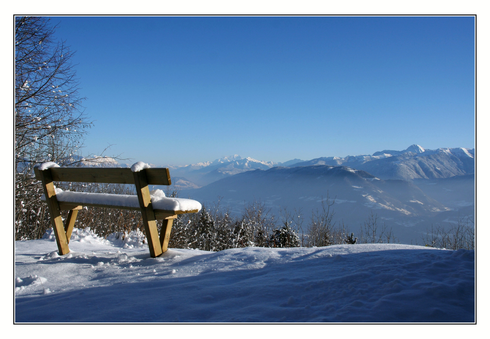 vue sur le Mont Blanc au loin.....