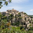 -- Vue sur le village perché de Gordes --