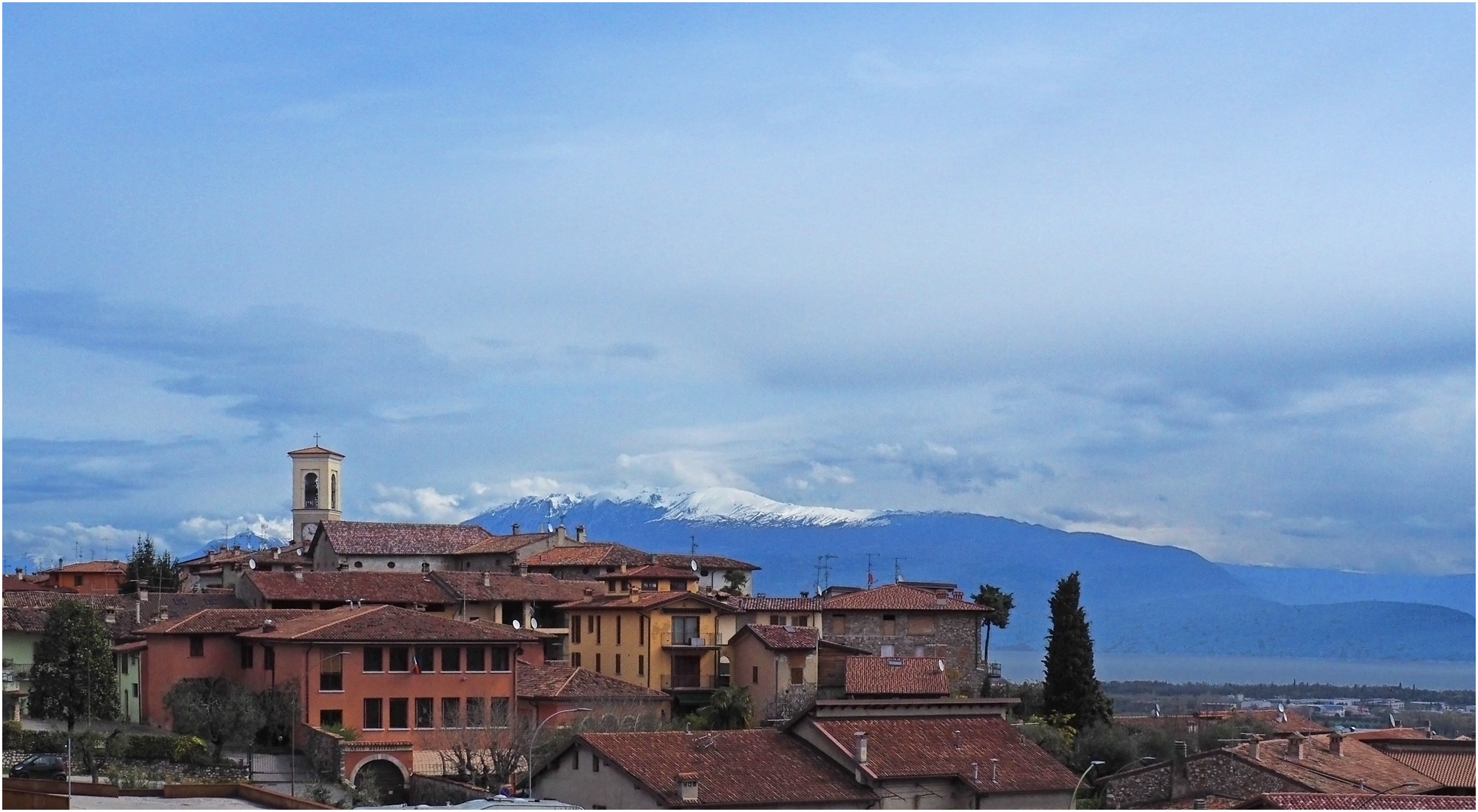 Vue sur Polpenazze et le Monte Baldo (Lac de Garde)