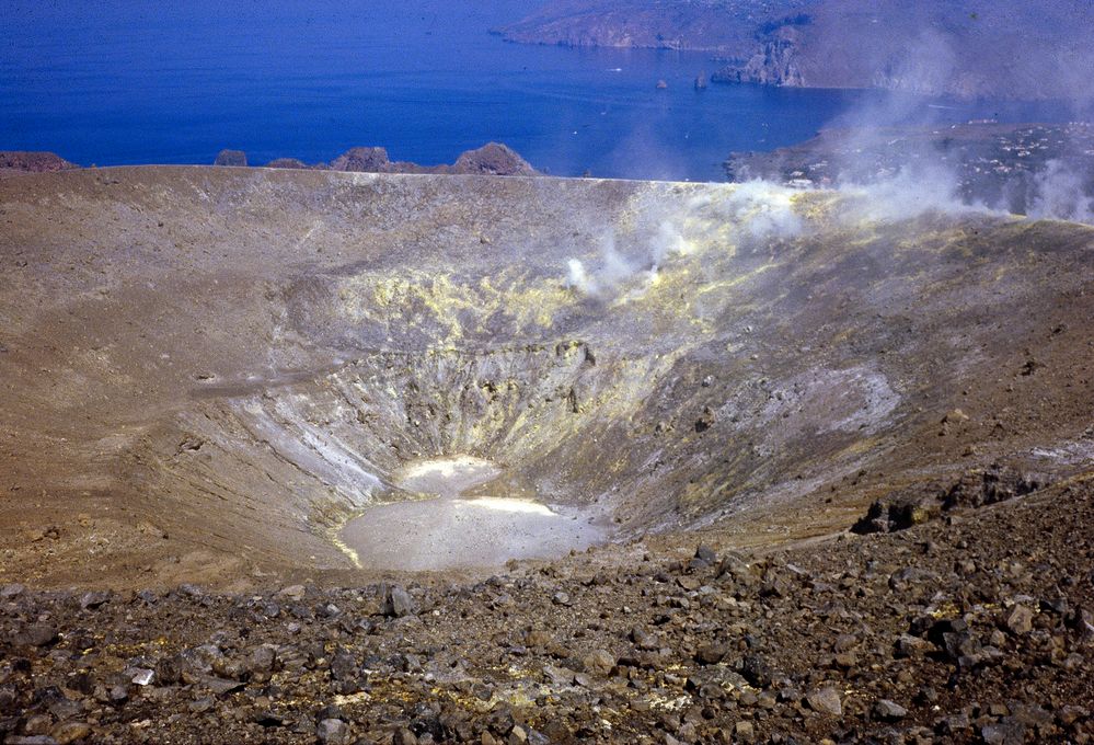 Vulcano - Blick in den Hauptkrater